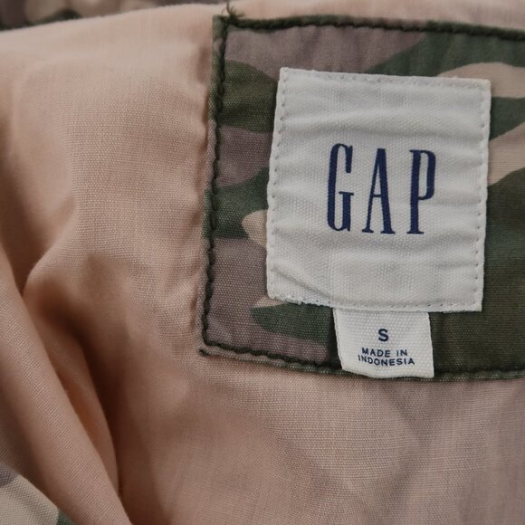 GAP Women's Multi-Colored Camo Jacket size Small - Picture 5 of 12